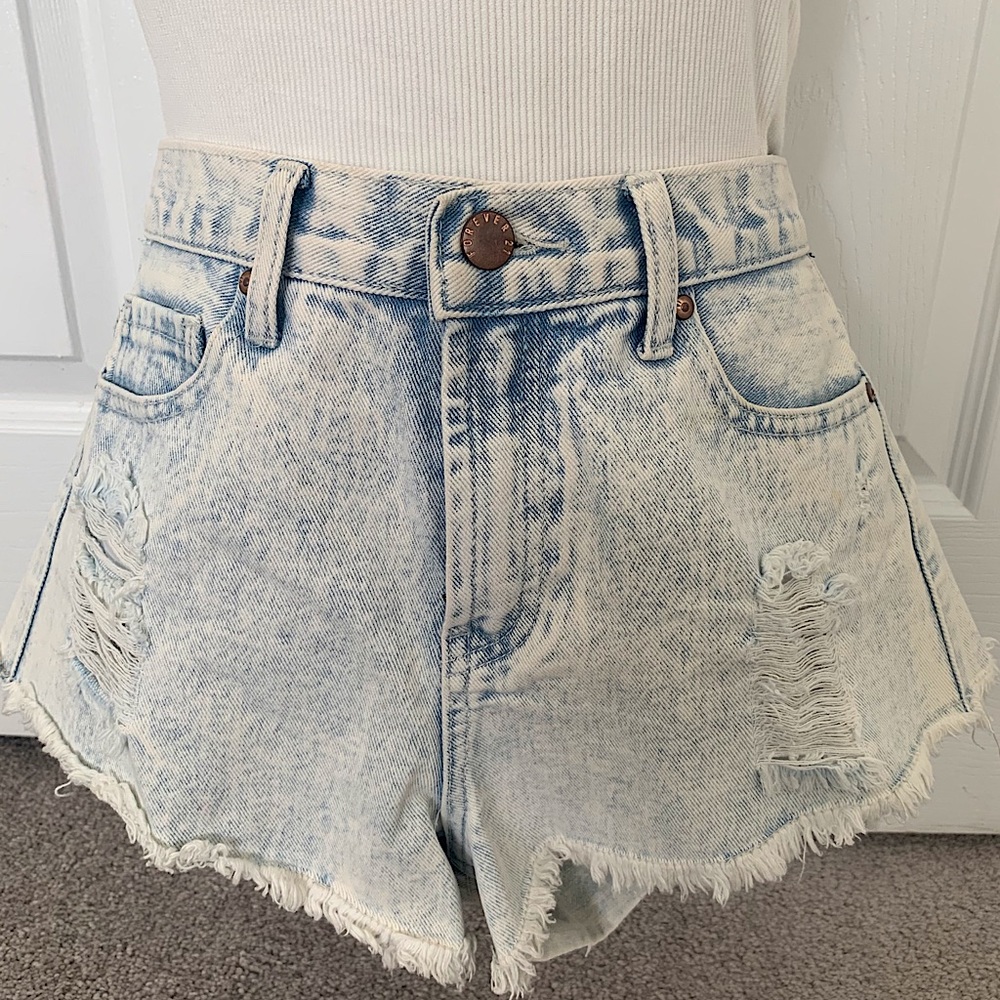 Acid washed distressed shorts
